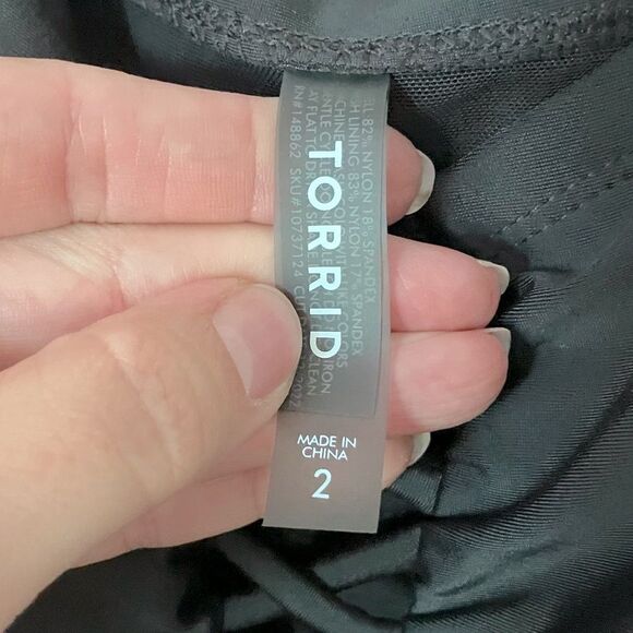 Torrid Women’s NWT’s Plus Size Wireless Lattice One-Piece Black Swimsuit Size 2X - Picture 13 of 14